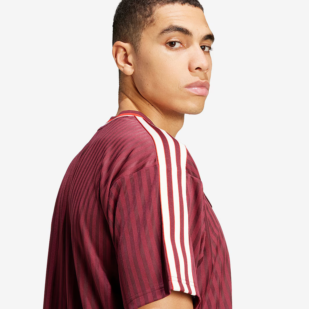 Camisa Bayern de Munique Terrace Icons 24/25